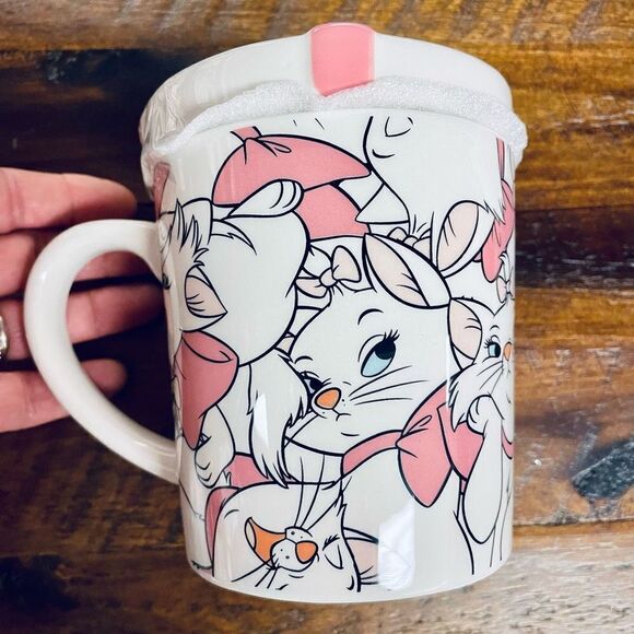 NWT Disney The Aristocats Marie
White Pink Ceramic with pink bow topper lid Mug - Picture 10 of 11